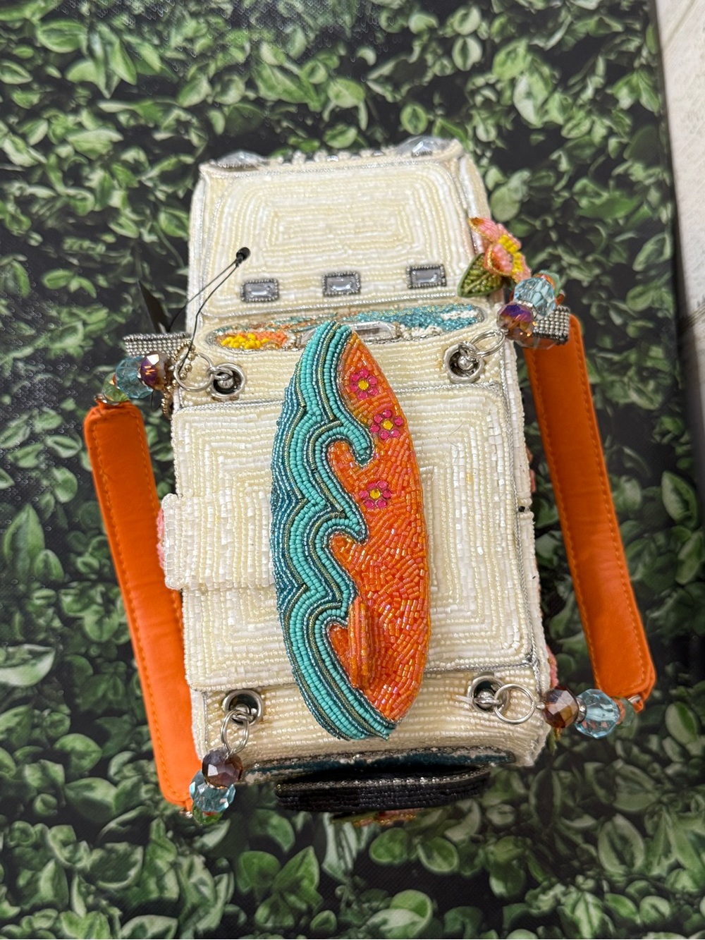 Mary Frances “Day Trip” Cream Beaded Camper Surf Theme Bag Cert of Authenticity - Picture 3 of 15